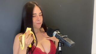 ASMR Wan Banana Blowjob Leaked Video