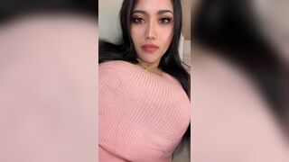 who’d be freaky enough to suck the milk right out of these big asian tittys?
[Reddit Video]