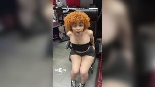 ICE SPICE Shows off her Amazing Body and Tweaks on Camera