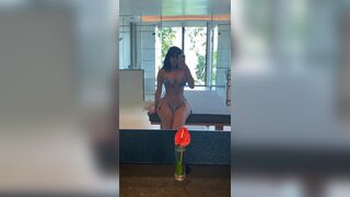Demirose Mirror View Of Her Hot Body Onlyfans Leaked Video