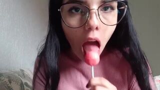 Jessy ASMR Lollipop Licking Leaked Video