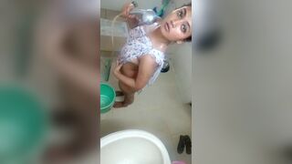 Sexy Indian girl Shanaya made her nude video in the bathroom