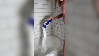 Skylarmaexo Taking A Bath In Tub And Felt Horny To Ride A Dildo With Soap Onlyfans Leaked Video
