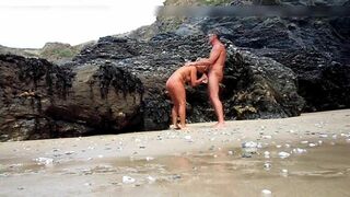 Mature older couple have porno on public beach
