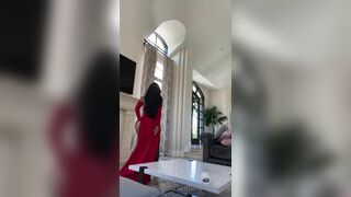 Super Sexy Brittanyarazavi Wearing Red Dress Riding Her Fingers Before Her Date Comes Onlyfans Leaked Video