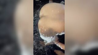 Ebony Slut Twerking In The Club Getting Snow Sprayed On Ass Video
