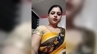 Desi housewife shows off her boobs and pussy in sandas
 Indian Video