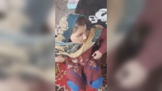 Desi Afghan Aunty sucks cock
 Indian Video