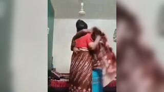Chalu Bengalan aunty kissed Bihari uncle
 Indian Video