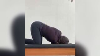 Big Booty Hoe Doing Yoga Wearing A Tight Jean Video