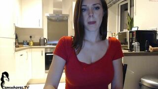 Sexy Milf Exposes Her Curvy Tits And Tease It A Bit In Her Stream