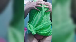 Alejam03 Thick Hoe Gets Horny And Shows Her Booty Cheeks And Squeezes Her Boobs Onlyfans Video