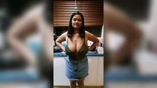 Busty Babe Bouncing Her Big Tits In Slow Motion