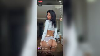 Gorgeous Babe Shows Her Booty While Wearing Lingerie TikTok Video