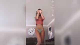 Autumren Young Beauty Shows Her Sexy Figure And Her Booty Cheeks On Cam Onlyfans Video