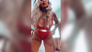 Sabrina Boing Thick Milf Teasing While Wearing a Santa Costume Onlyfans Video
