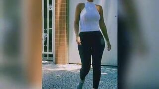 Lilika Teixeira Thick Milf Wearing Tight Jean Teasing TikTok Video