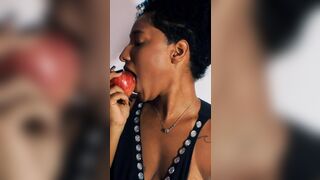 Rayanne Teles Lusty Ebony Licks a Cucumber Video