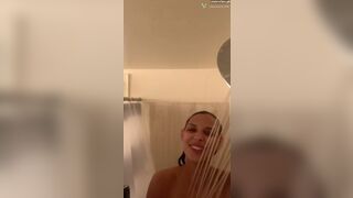 Pretty Teen Showering While Singing Teasing Video