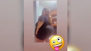 Fat Ebony Babe Big Booty Jiggle On Cam Video