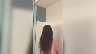 Play_house Gorgeous Babe With Long Hair Naked Showers In The Washroom OnlyFans Video