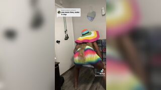 Ms..Butterfly Ebony Tiktoker Twerks Her Booty on Cam Video
