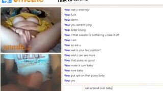 Nerdy Babe Gets Naked And Start to Fingering Her Pussy for a Guy On Omegle Video