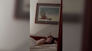 A Horny Gorgeous Girl Friend Suck Dick At The Bed Cam Video