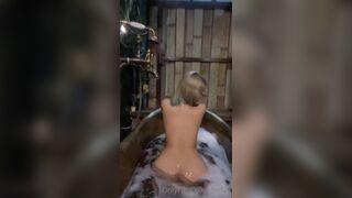 Imfaii Hot Blondy Twerking Her Ass In The Bathtub Video