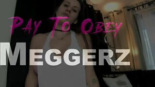 Meggerez Horny Milf With Big Curvy Tits Plays With it While Chatting Video