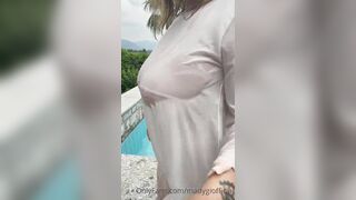 Madygiofficial Exposed Her Big Tits After Getting Wet Onlyfans Video