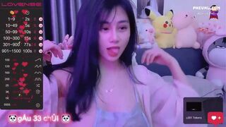 Anna Gau Asian Cam Girl Getting Naked for Her Fans Video