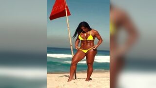 Eva_andressa Muscular Babe Got Tanned And Teasing On Beach Video