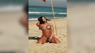 Eva_andressa Sexy Bitch With Abs Teasing Outdoor Video