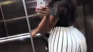 Sanchiworld Showing Her Big Ass To Her Fans In The Lift Video