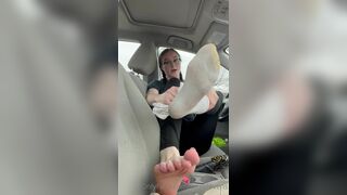 Sizeelevens Nerdy Gym Babe Want Someone To Suck the Sweat Of Her Feet Onlyfans Video