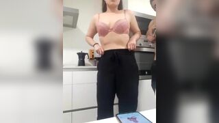 Gorgeous girlfriend getting fucked in the kitchen live