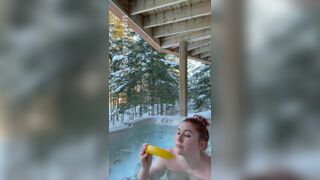 Isla Moon Big Boobs Naked Babe Masturbates Using a Banana on a Hot tub outdoor Onlyfans Video