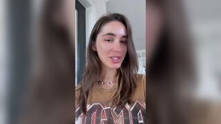Itsnatalieroush Beatiful Sexy Brunatte Baby talk to Her Fans Onlyfans Video