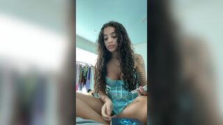 Malu Trevejo Curly Hair Popular Babe Getting Boobs Slipped Onlyfans Livestream Leaked