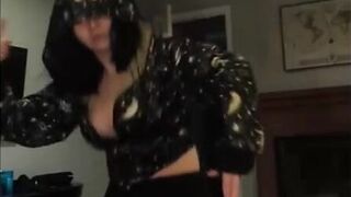 JustaMinx Crazy Dance Boob Shake Twitch Video Leaked