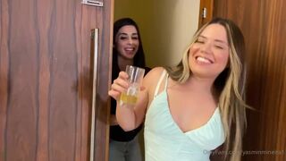 Yasmin Mineira Onlyfans Video of Playing with her Lesbian Friend