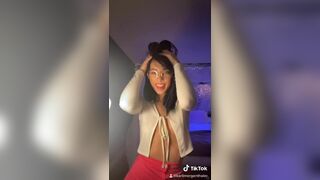 Karli Mergenthaler Nerdy Teen Hot Tiktok Dance Video