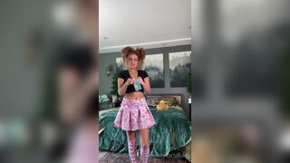 Taylorsdiary Naughty Babe Teasing While Trying New Clothes OnlyFans Video