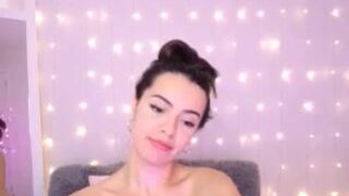 SofiaStorm Dirty Talking Camgirl Sucking a Dildo While Rubbing Her Pussy in Live Video