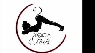 Sexy Yoga Flocke Nude in Wicker Chair Video