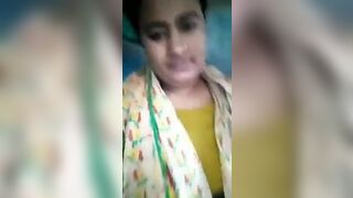 Ayesha Khala Jaan masturbated and drew water from her pussy
 Indian Video