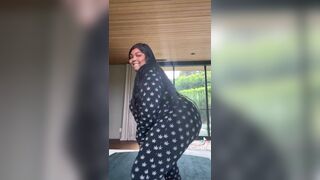 Lizzo Fat Ebony Milf Twerks and Jiggles Her Big Booty While Dancing Tiktok Video