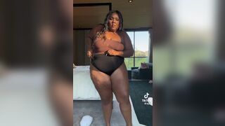 Lizzo Fat Ebony Tiktoker Showing Her Big Ass While Trying New Cloths Video