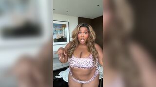 Lizzo Pretty Ebony Babe Try on Her New Bikini Tiktok Video